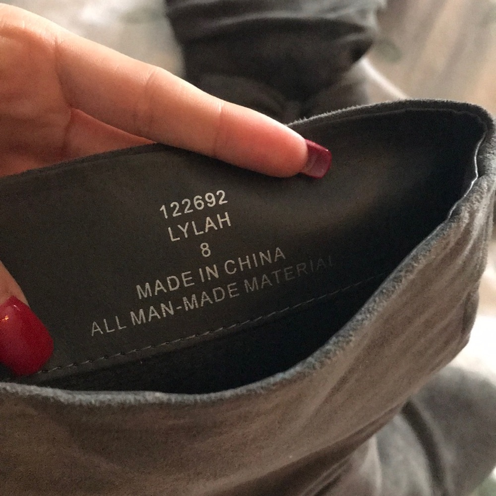 gray boots - Picture 2 of 2
